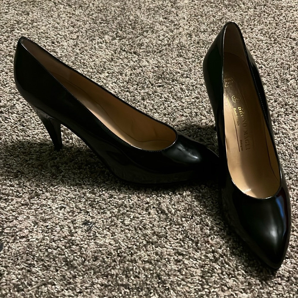 Black Bruno Magli Patent Leather Pumps size 8.5